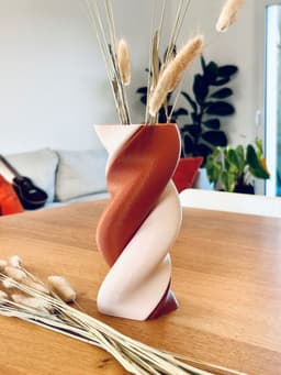 Syzygy Heart Vase - View 4